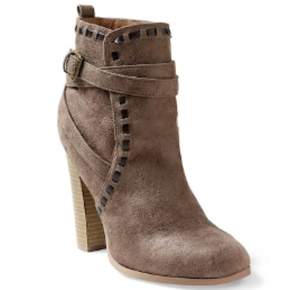 Venus Wrap Stitch Detail boots Size 8